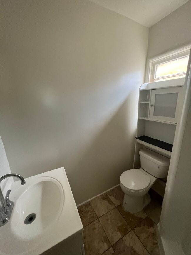 Building Photo - 20534 Hartland-1.5