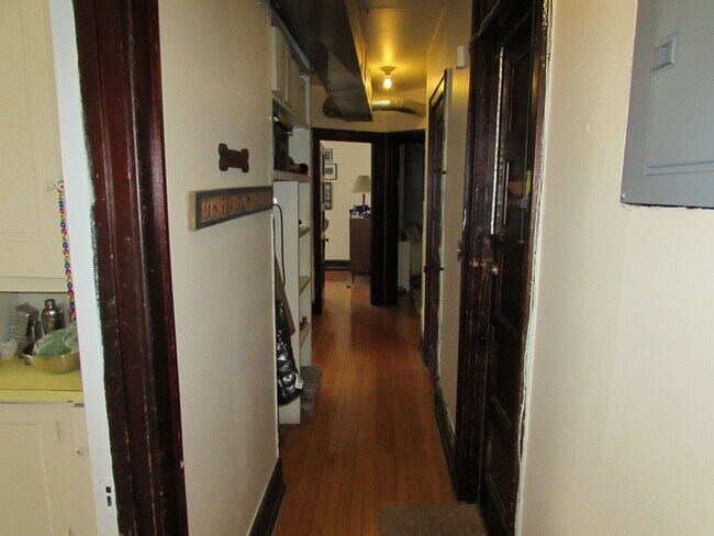 Building Photo - 1201 Williamson St