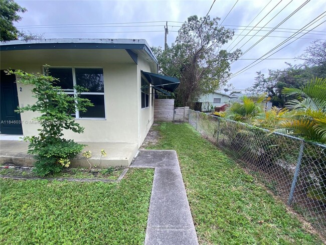 Building Photo - 2446 Johnson St