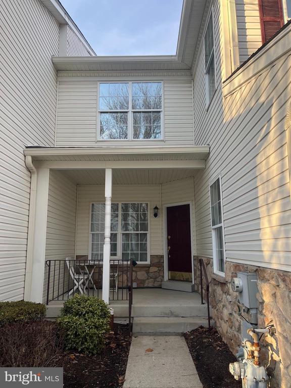 Building Photo - 233 Birchwood Dr