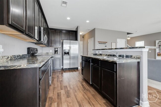 Building Photo - 285 Willow Point Cir