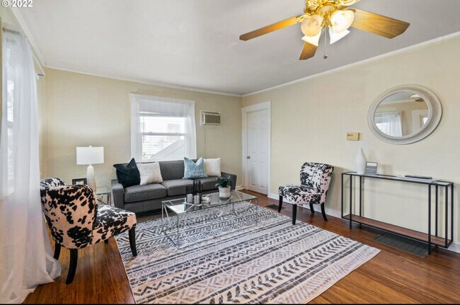 Building Photo - 5322 NE 11th Ave