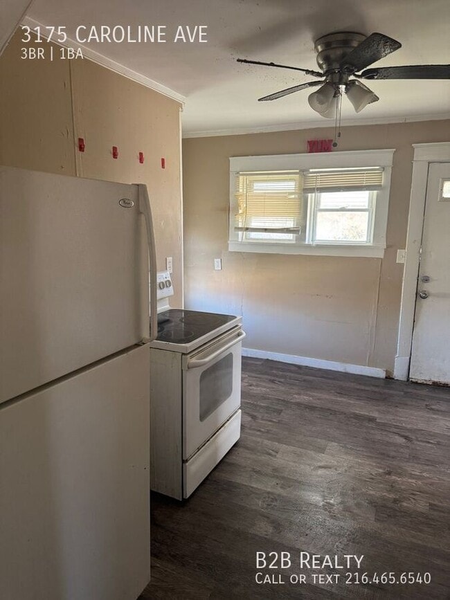 Building Photo - 3175 Caroline Ave