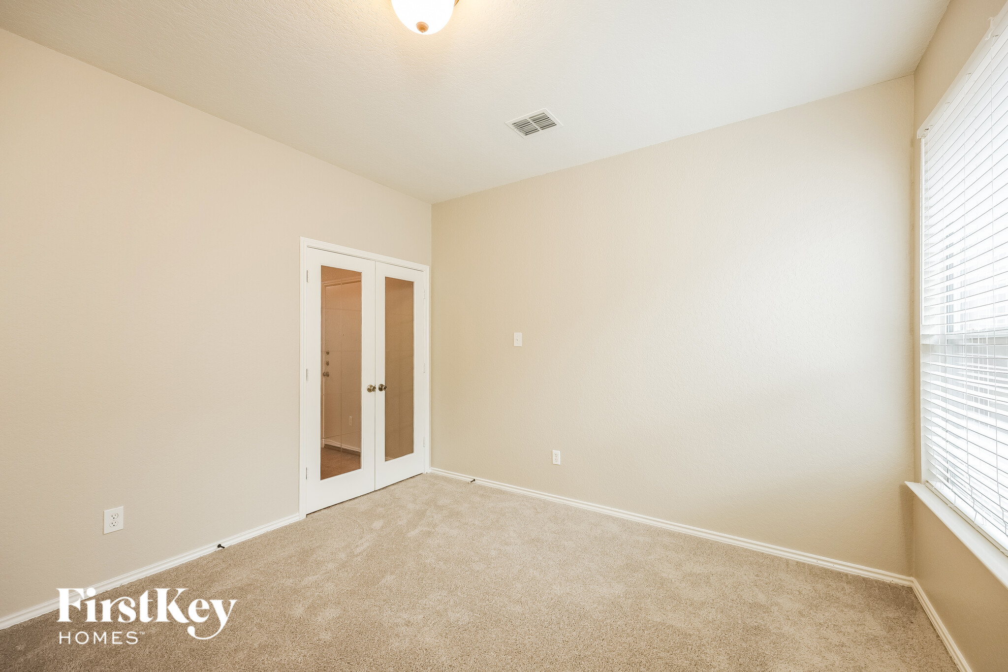 Building Photo - 6203 Palmetto Way