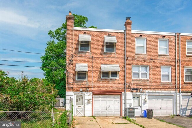 Building Photo - 330 Rively Ave