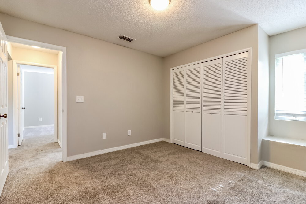 Building Photo - 8012 Cameron Cay Ct