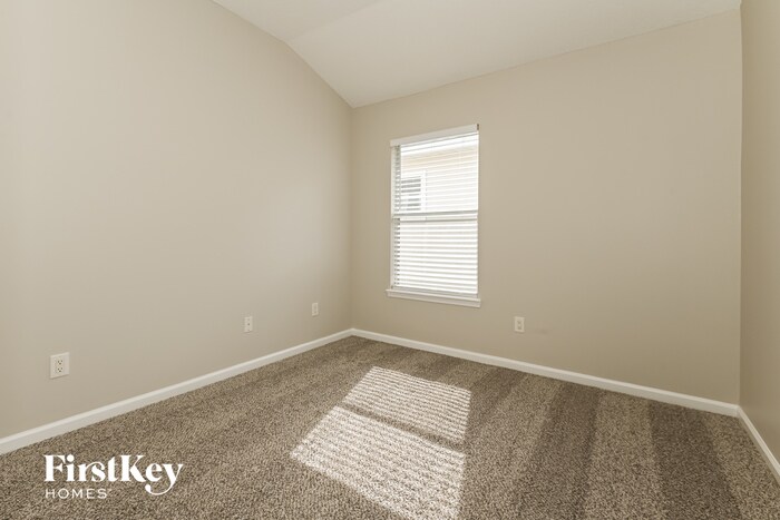 Building Photo - 12285 Gehrig Dr