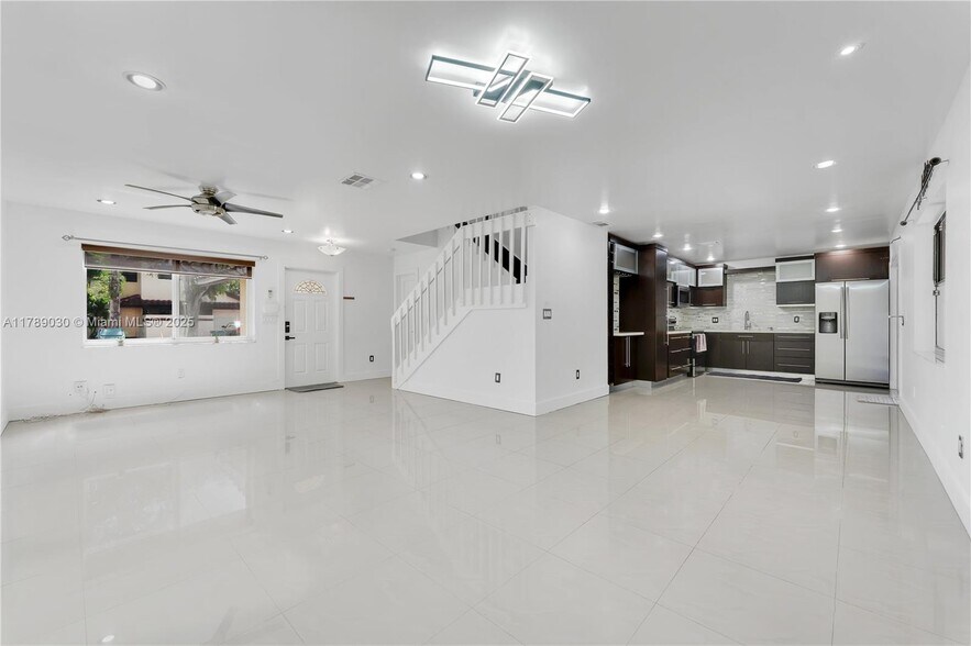 Building Photo - 9646 SW 151st Ave