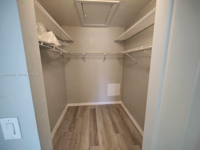 Building Photo - 2668 Kings Lake Blvd