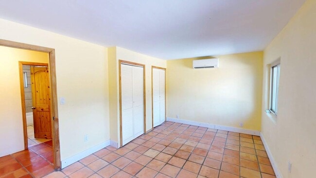 Building Photo - Eco-FriendlySouthwest Gem with Gardens & S...