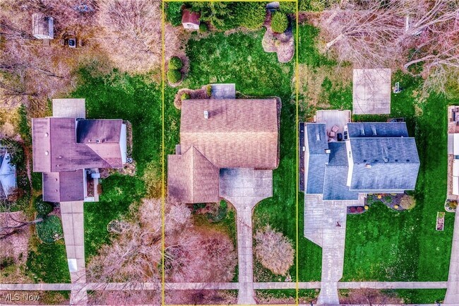Building Photo - 33115 Ledge Hill Dr