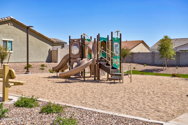 Building Photo - 11442 W La Reata Ave