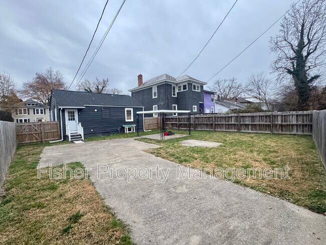 Building Photo - 518 Northside Ave