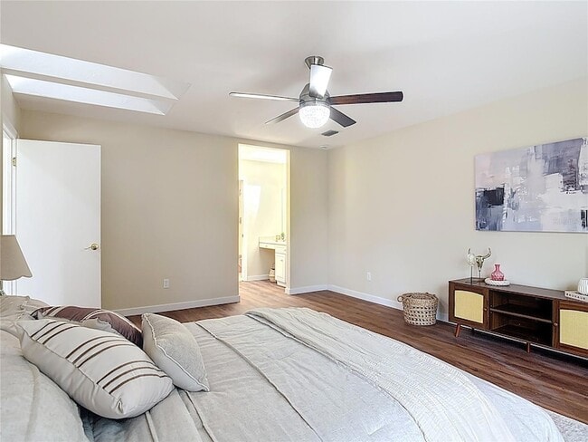 Building Photo - 289 Gull Dr S