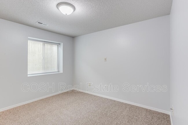 Building Photo - 1046 E Karla Ct