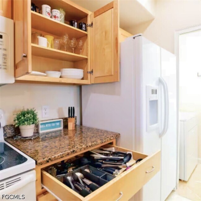 Building Photo - 13100 Bella Casa Cir