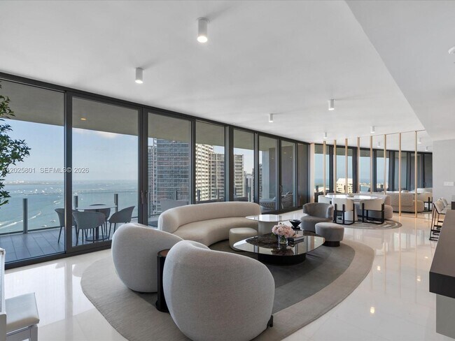 Building Photo - 300 Biscayne Blvd Way