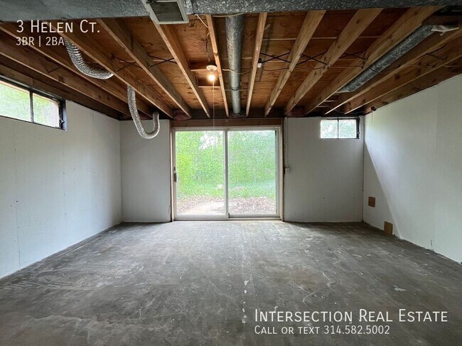 Building Photo - 3 Helen Ct