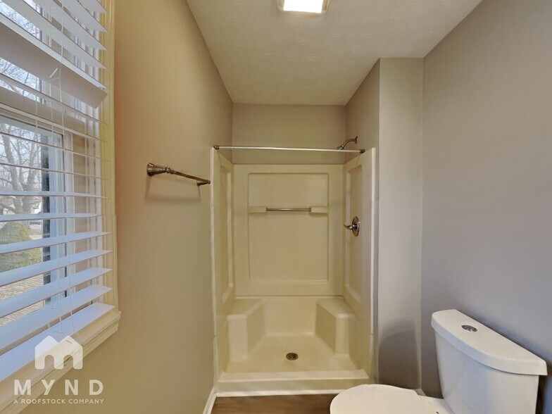 Building Photo - 6040 Buell Ln