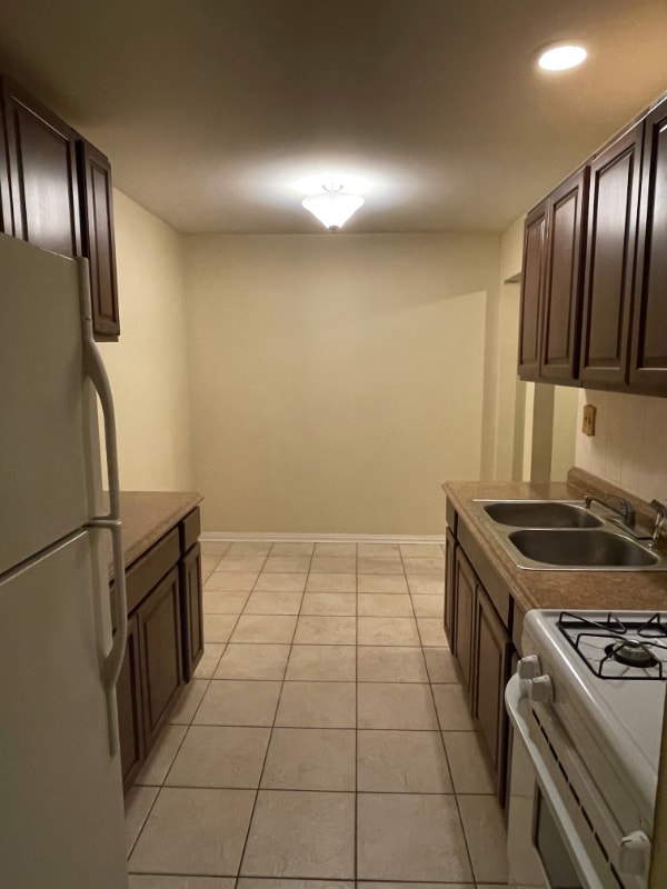 Building Photo - 5101 Carriage Way Dr