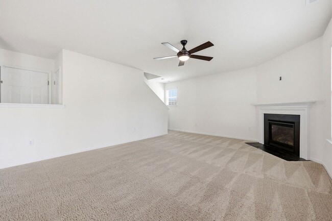 Building Photo - 448 Botanical Ct