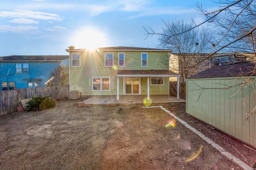 Building Photo - 414 Spruce Breeze