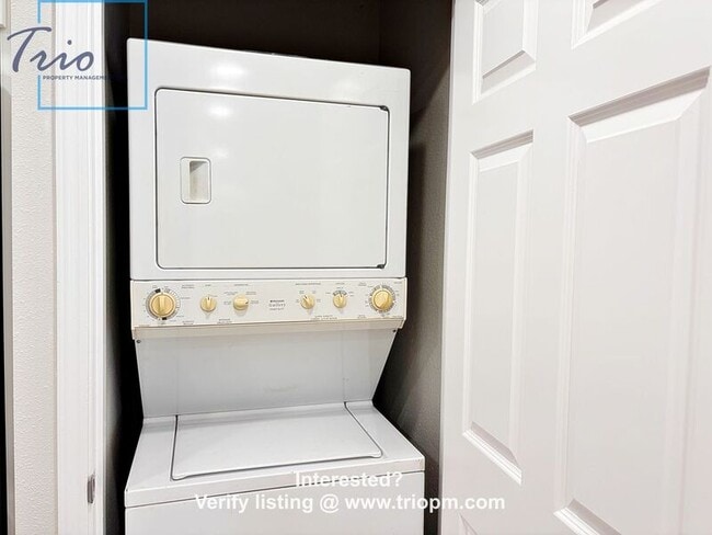 Building Photo - 2693 Chula Vista Dr