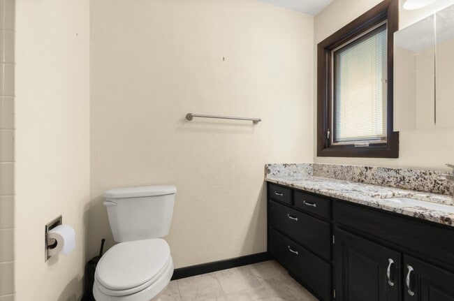 Building Photo - 5746 Berwick Pl