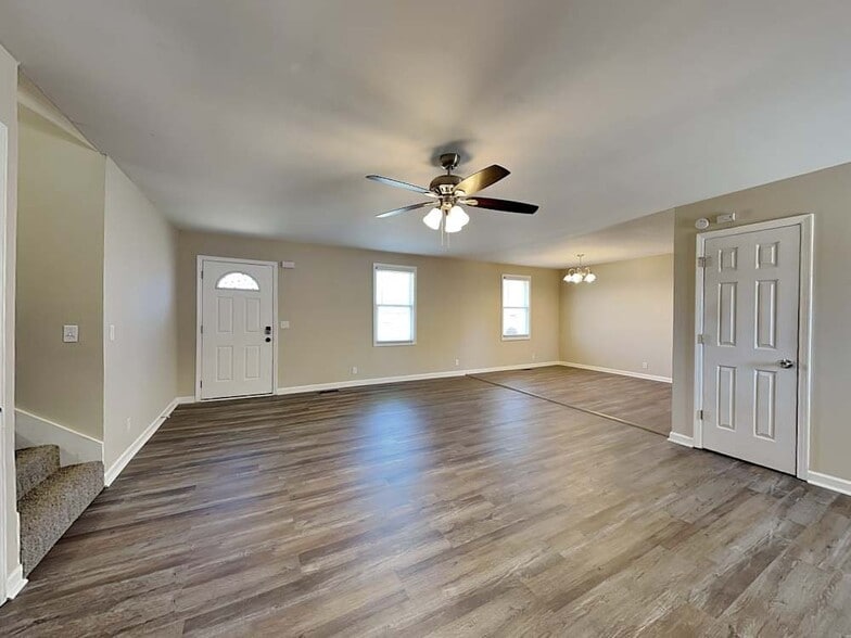 Building Photo - 3837 Buena Vista Pike