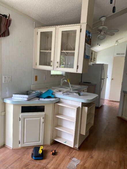 Building Photo - 17881 N Tamiami Trl