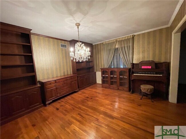 Building Photo - 5525 W Waters Dr