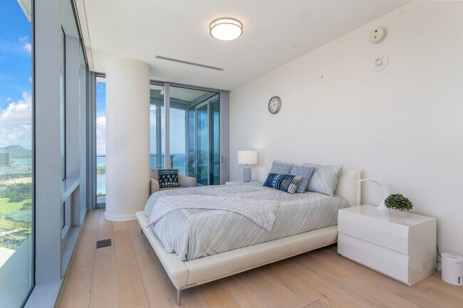 Building Photo - 28th floor Waiea residence: Fully-furnishe...