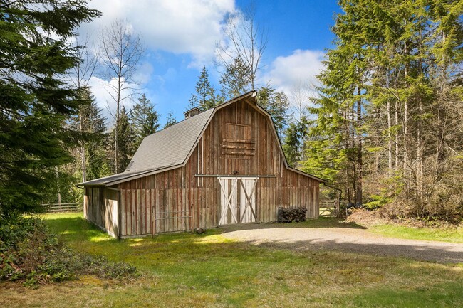 Building Photo - 5bd/3.5ba Duvall Home