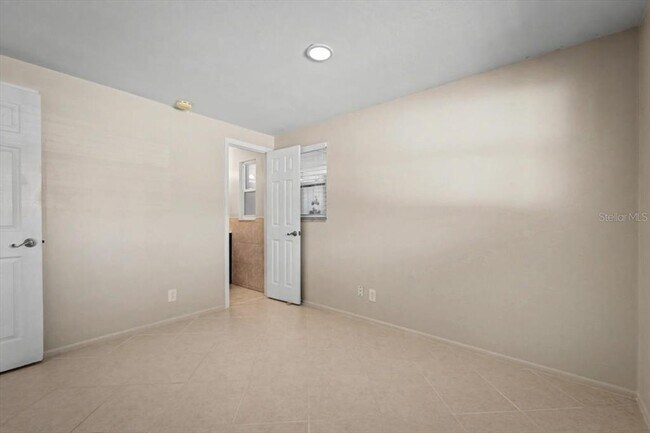 Building Photo - 3 Edmond Ct