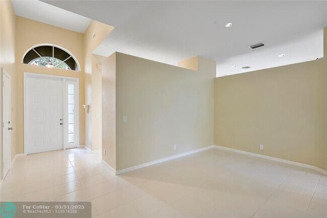 Building Photo - 11517 NW 49th Ct