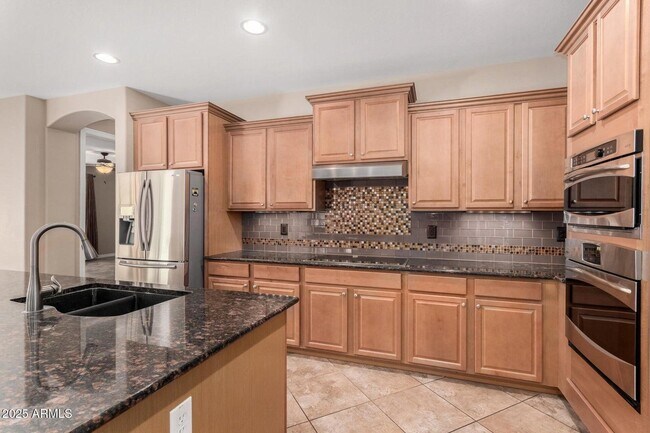 Building Photo - 2585 E Carob Dr