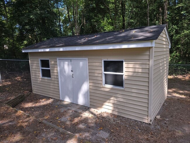 Building Photo - FULLY REMODELED 3 BR HOUSE IN PRINCE GEORG...