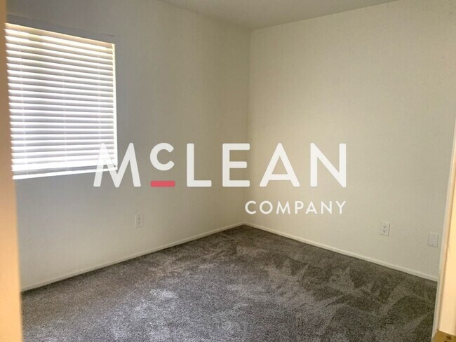 Building Photo - 3055 E San Juan Rd