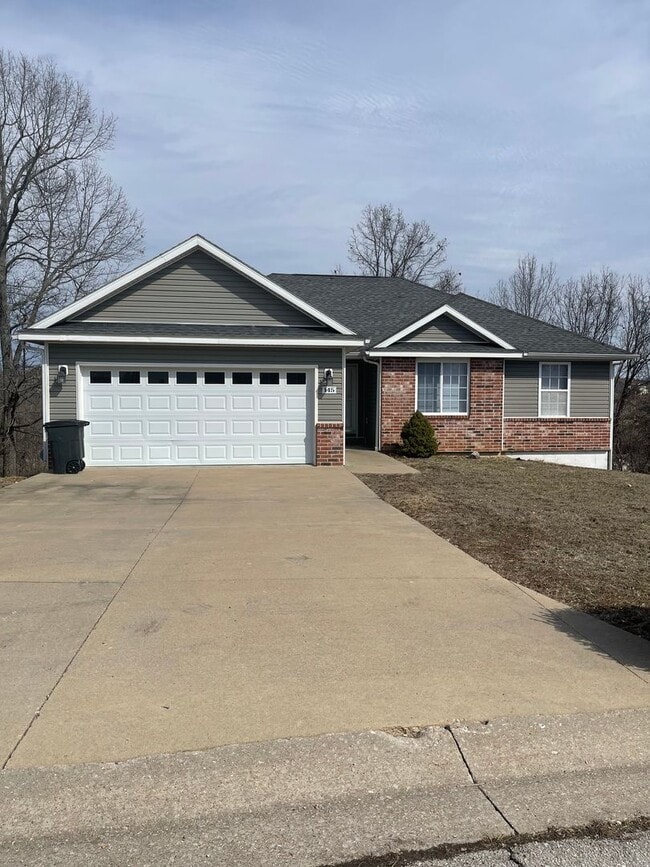 Primary Photo - Beautiful 3 bedroom 3 bathroom!!