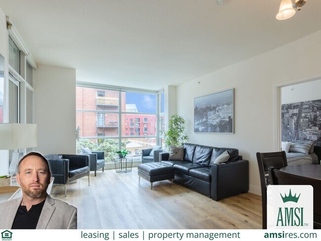 Primary Photo - Modern 2 Bed/ 2 Bath Condo in the Heart of...