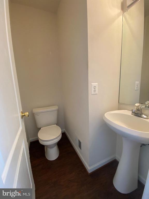 Building Photo - 8484 Pattette Pl