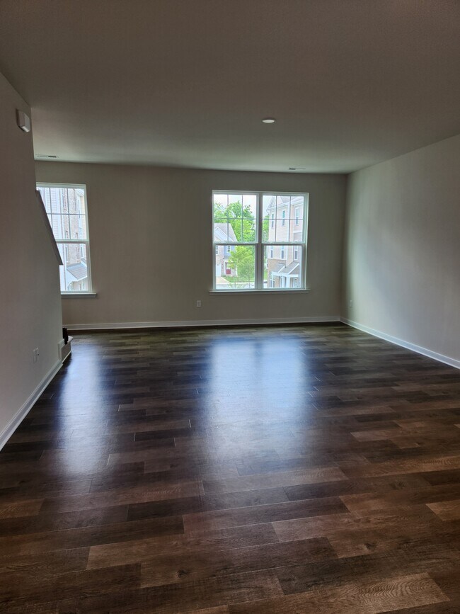 Building Photo - 4055 Grand Reserve Ln