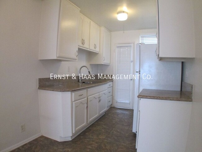 Building Photo - Lovely 1 Bedroom Apartment in Prime Bixby ...