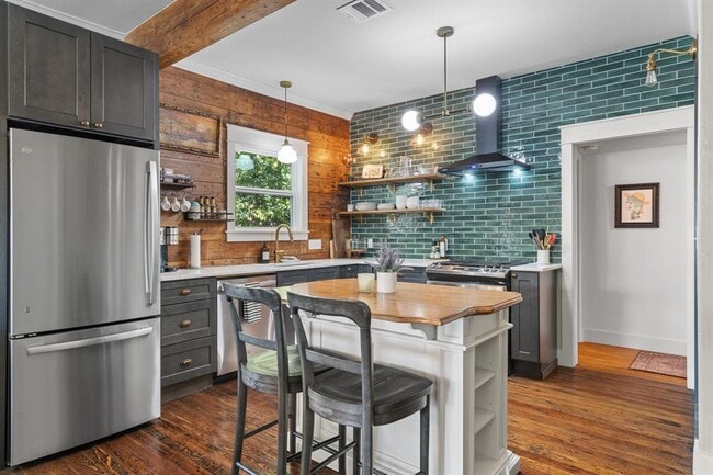 Building Photo - 519 E Ashby Pl