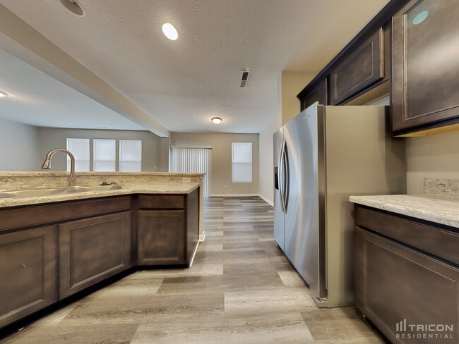Building Photo - 2089 Shadow Fox Dr