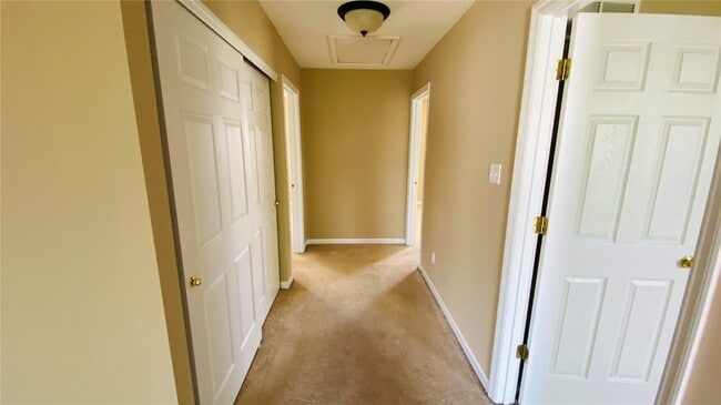 Building Photo - 58 Fountainview Dr