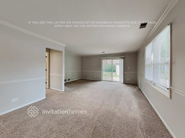 Building Photo - 10528 S 83rd Ave