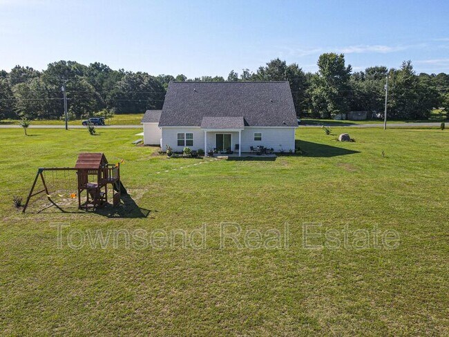 Building Photo - 2935 Duck Pond Rd