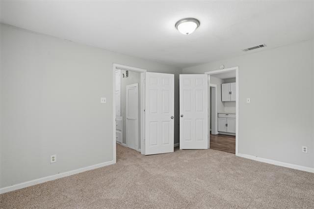 Building Photo - 507 E Heron St