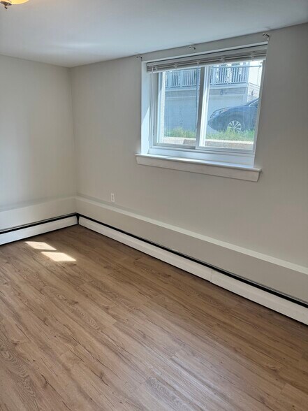 Building Photo - 63 Selkirk Rd